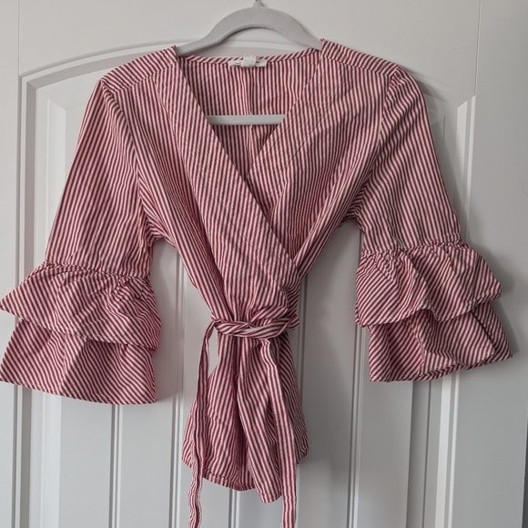 Striped top with tied waste - Picture 1 of 4